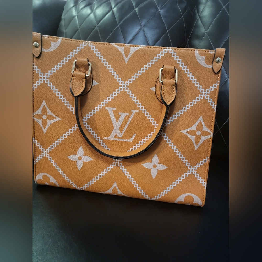 Bag - Picture 2 of 13